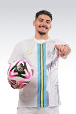 طقم مباريات أبيض