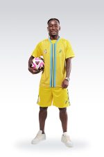 طقم مباريات أصفر